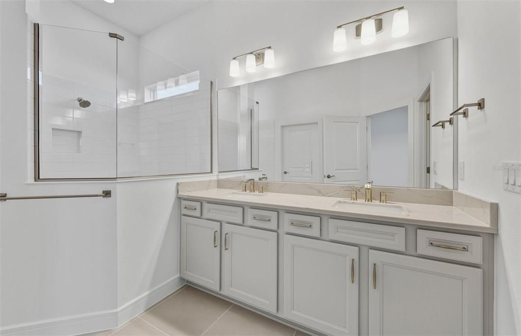 For Sale: $437,390 (2 beds, 2 baths, 1948 Square Feet)