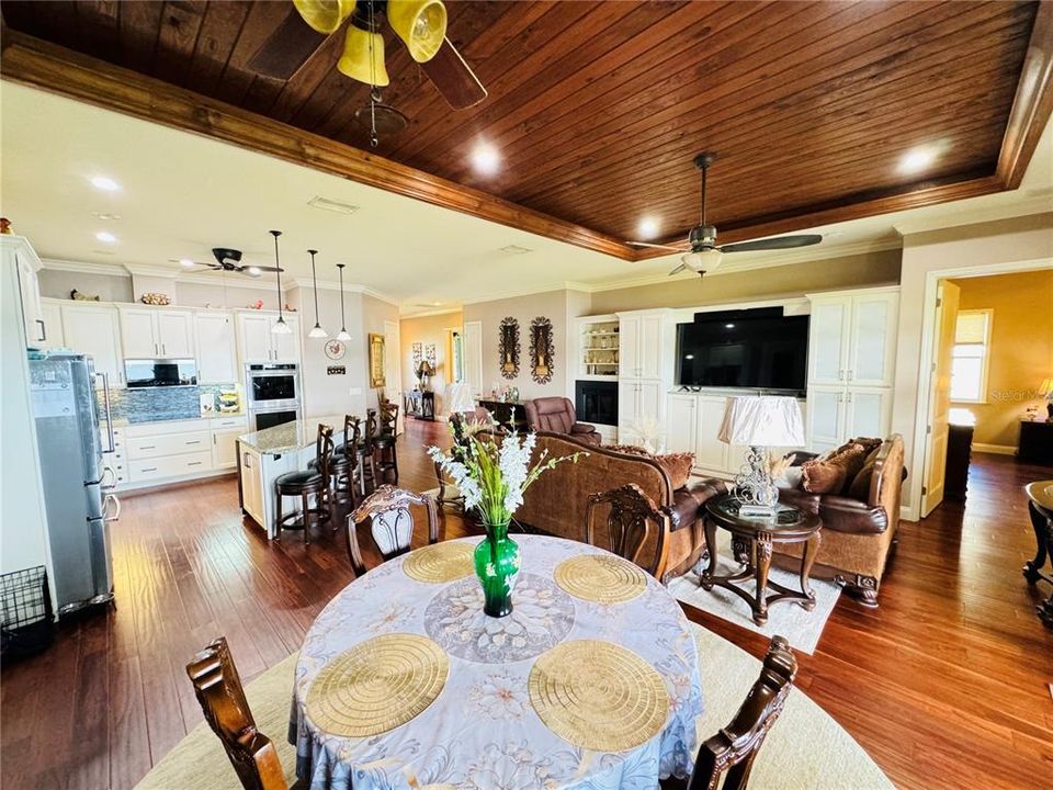 En Venta: $710,000 (3 camas, 2 baños, 1768 Pies cuadrados)