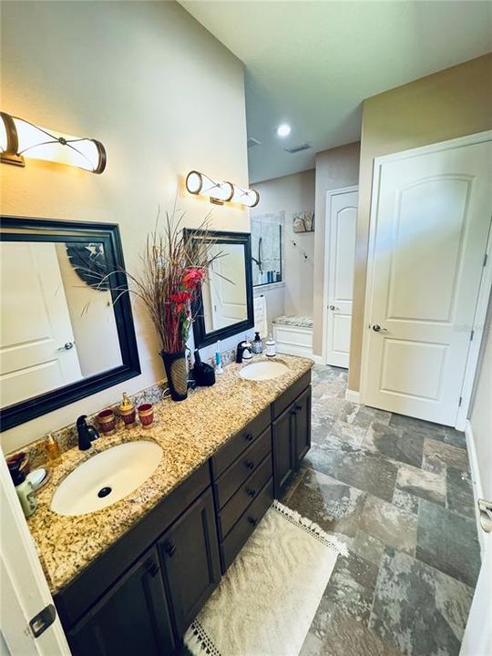 En Venta: $710,000 (3 camas, 2 baños, 1768 Pies cuadrados)