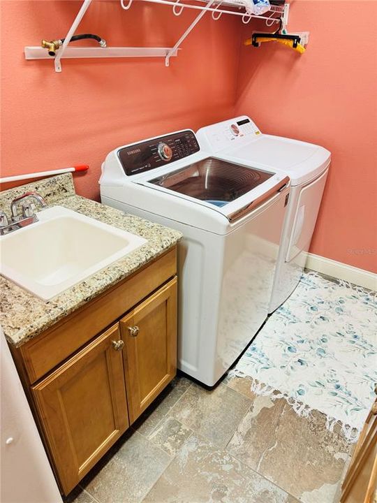 En Venta: $710,000 (3 camas, 2 baños, 1768 Pies cuadrados)