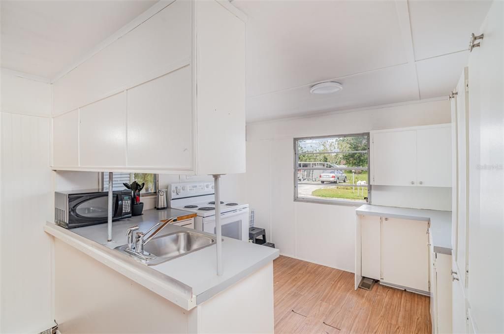 На продажу: $59,990 (1 спален, 1 ванн, 410 Квадратных фут)