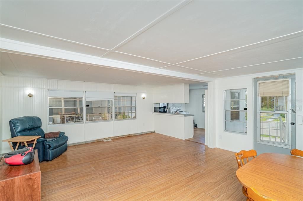 На продажу: $59,990 (1 спален, 1 ванн, 410 Квадратных фут)