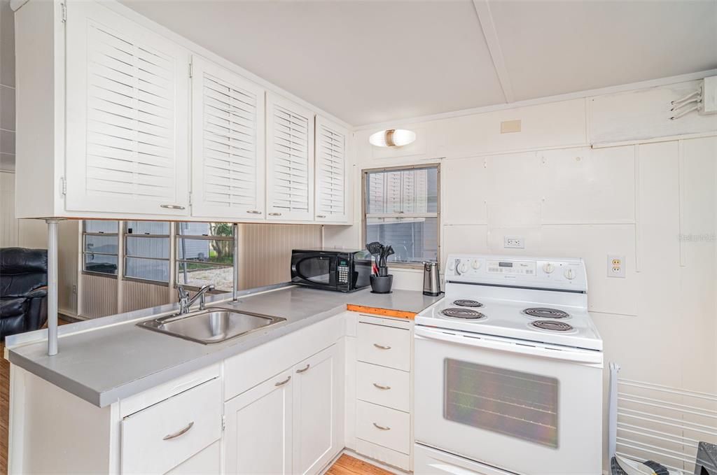 На продажу: $59,990 (1 спален, 1 ванн, 410 Квадратных фут)