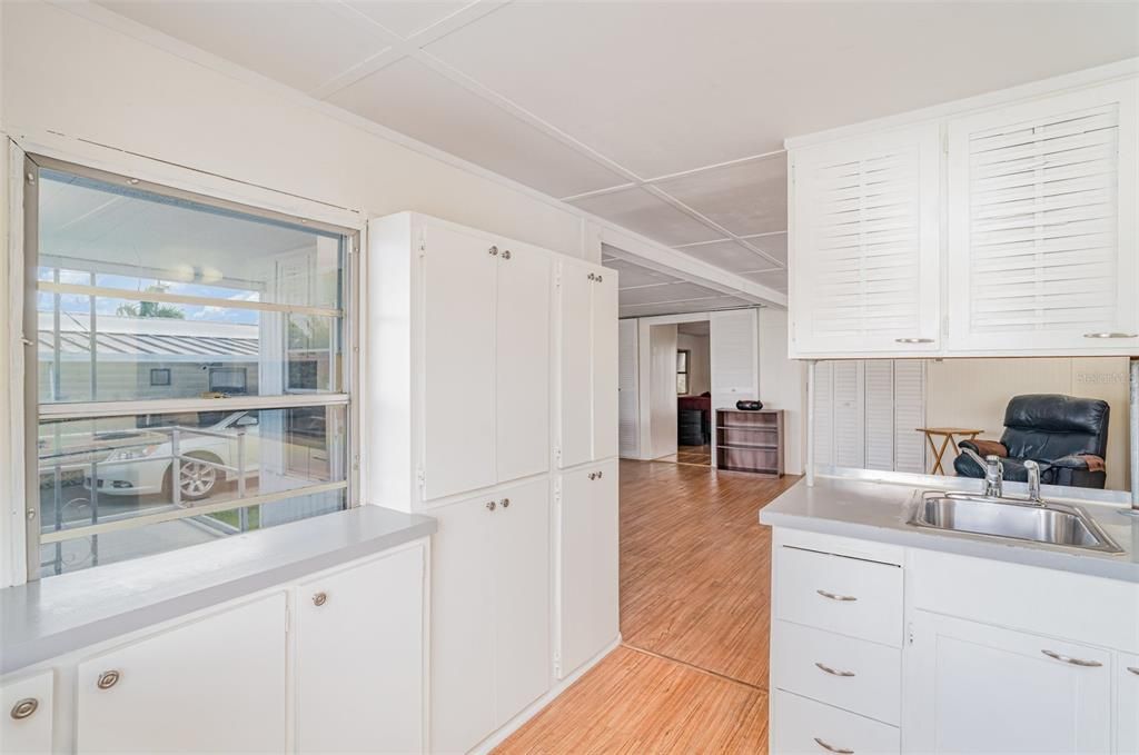 На продажу: $59,990 (1 спален, 1 ванн, 410 Квадратных фут)