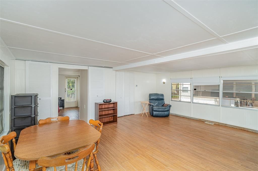 На продажу: $59,990 (1 спален, 1 ванн, 410 Квадратных фут)