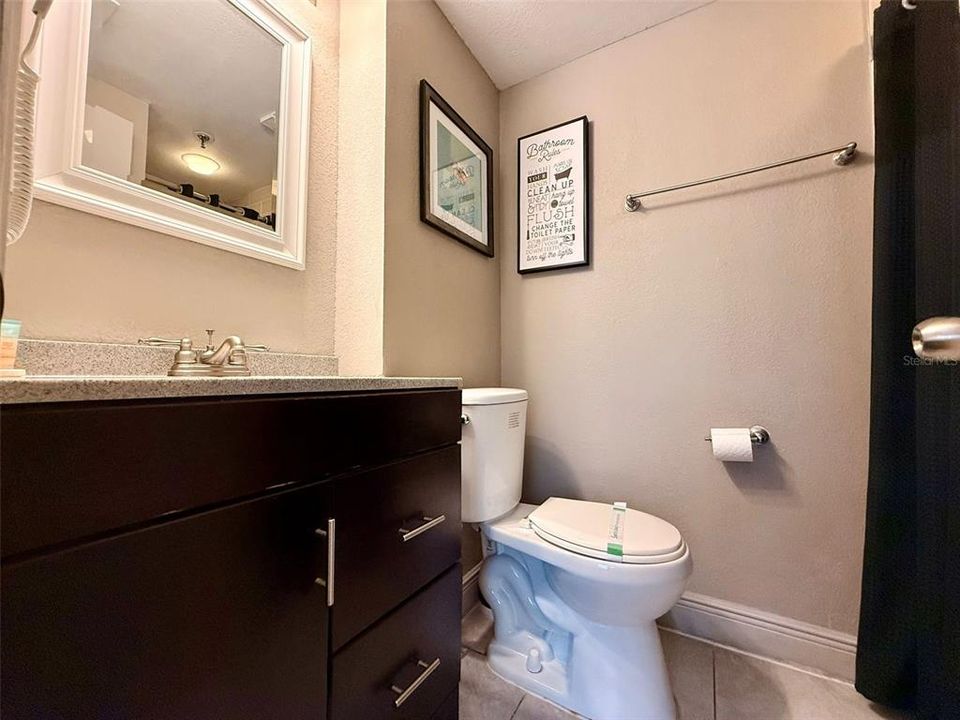 待售: $258,000 (2 贝兹, 2 浴室, 578 平方英尺)