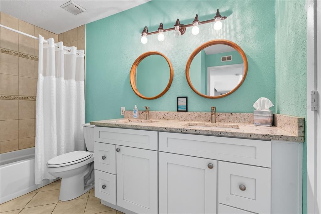 En Venta: $175,000 (2 camas, 2 baños, 898 Pies cuadrados)