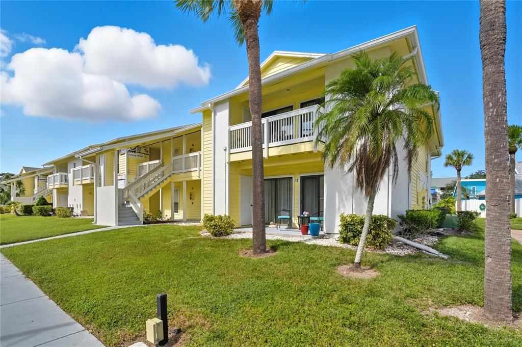 En Venta: $175,000 (2 camas, 2 baños, 898 Pies cuadrados)