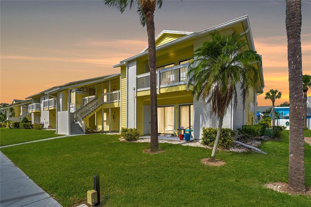 En Venta: $175,000 (2 camas, 2 baños, 898 Pies cuadrados)