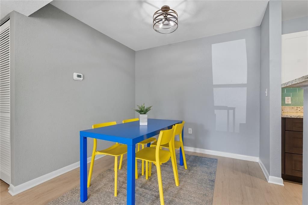 En Venta: $175,000 (2 camas, 2 baños, 898 Pies cuadrados)