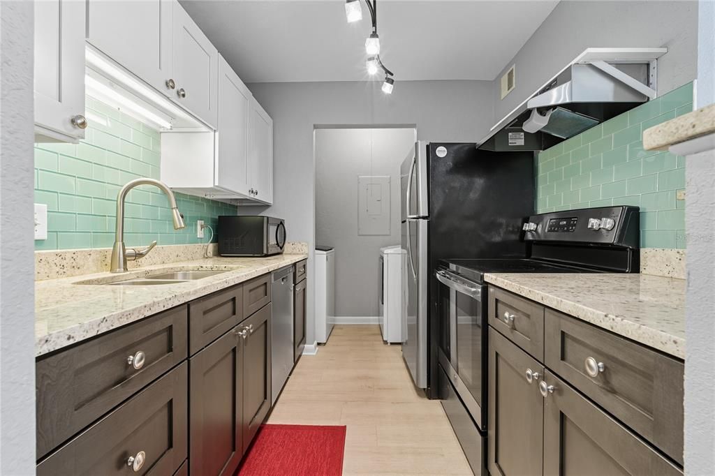 En Venta: $175,000 (2 camas, 2 baños, 898 Pies cuadrados)