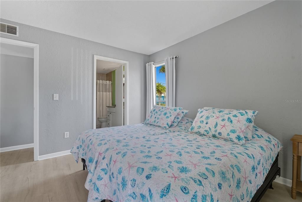 En Venta: $175,000 (2 camas, 2 baños, 898 Pies cuadrados)