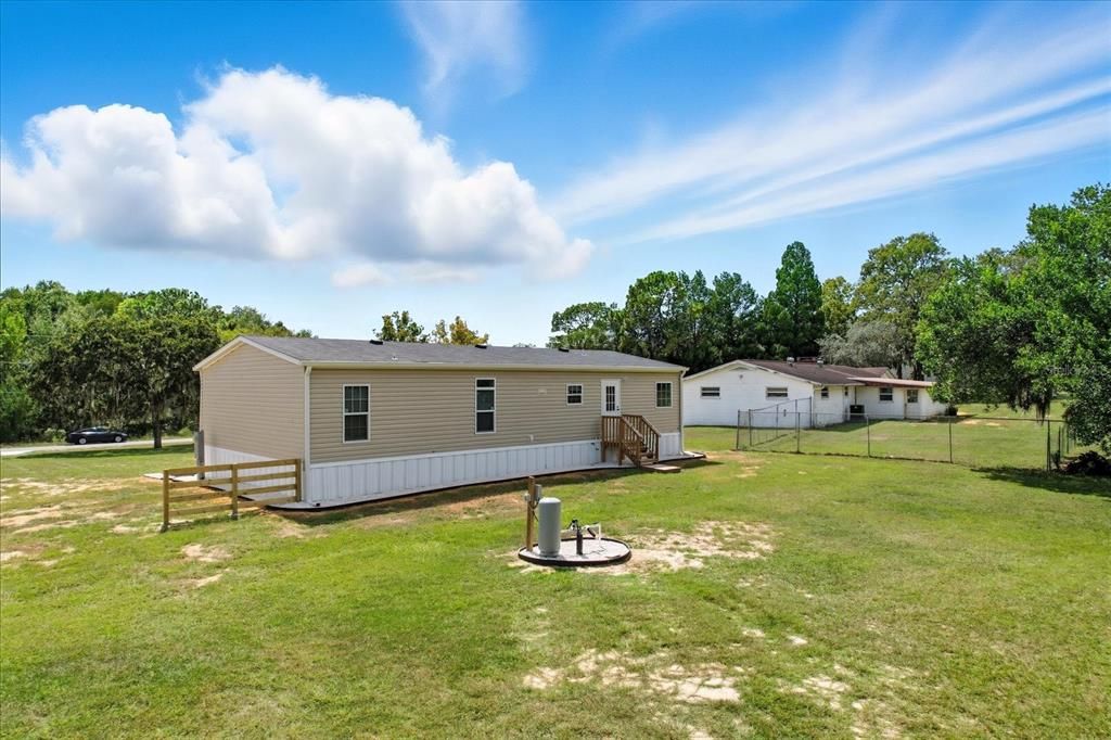 На продажу: $239,900 (3 спален, 2 ванн, 1352 Квадратных фут)