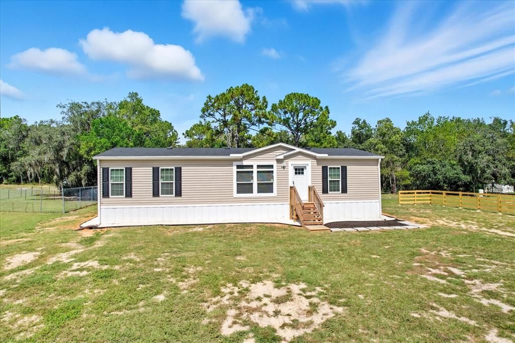 На продажу: $239,900 (3 спален, 2 ванн, 1352 Квадратных фут)