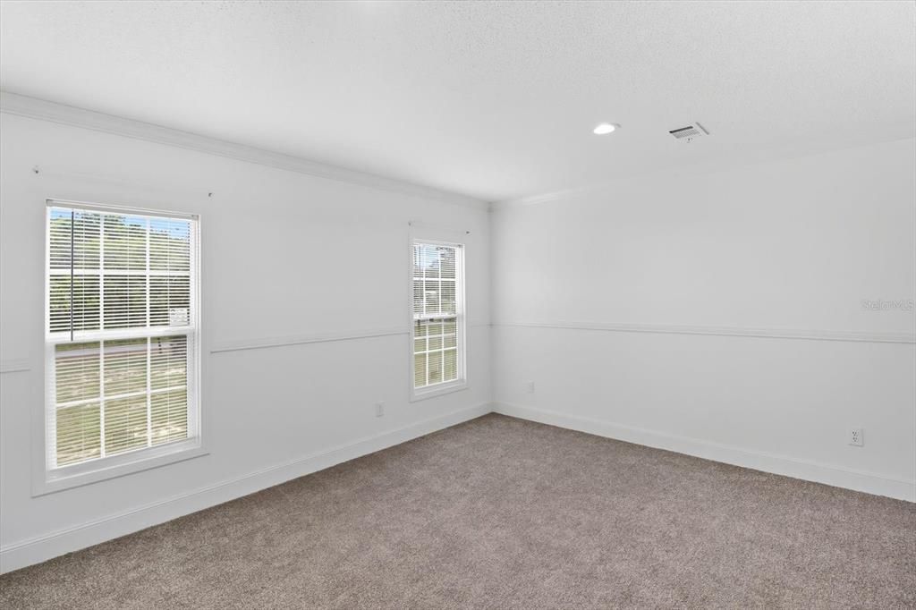 На продажу: $239,900 (3 спален, 2 ванн, 1352 Квадратных фут)