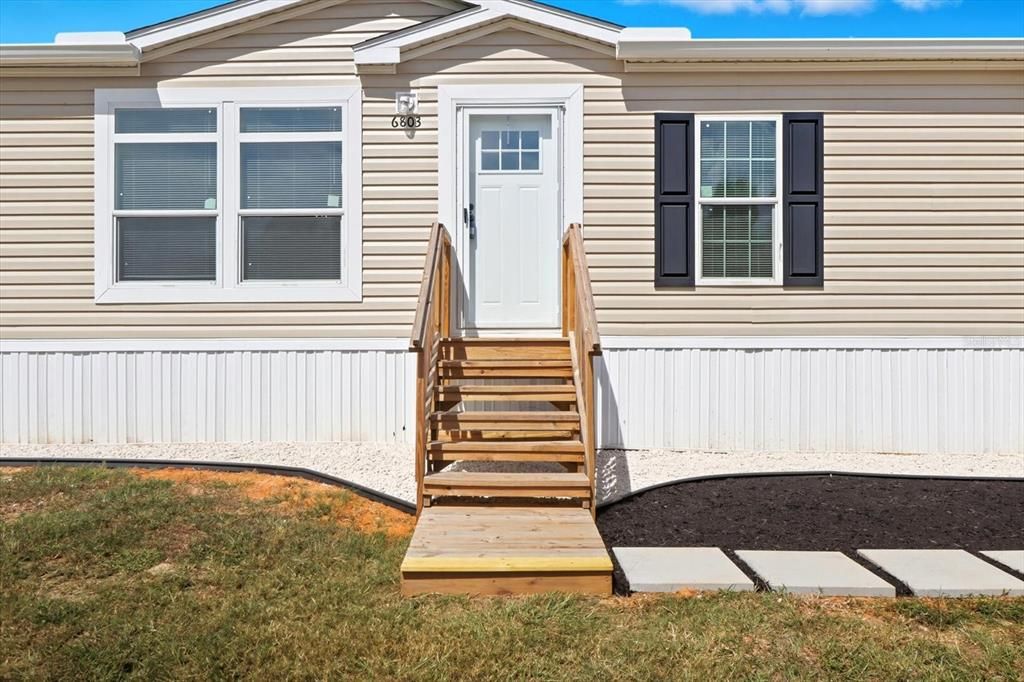 На продажу: $239,900 (3 спален, 2 ванн, 1352 Квадратных фут)