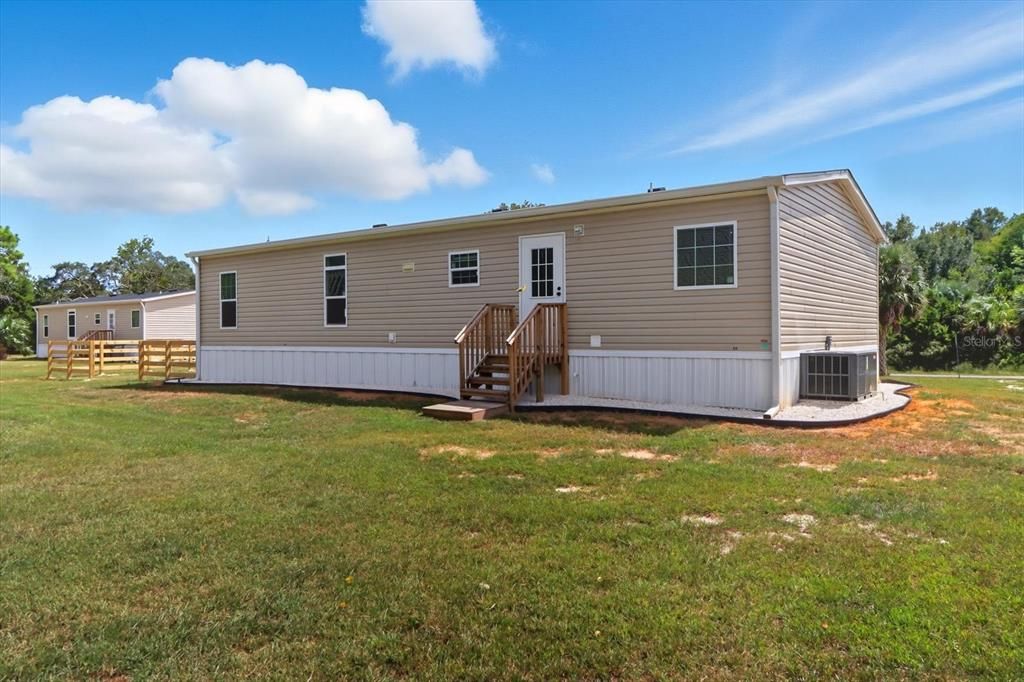 На продажу: $239,900 (3 спален, 2 ванн, 1352 Квадратных фут)