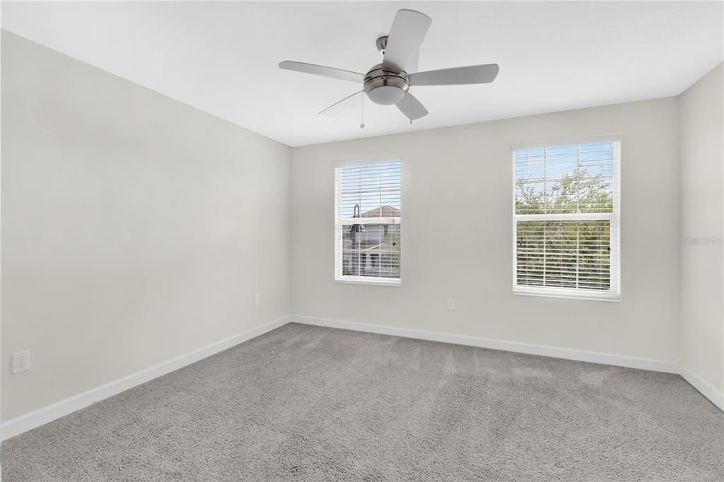 En Venta: $469,900 (3 camas, 2 baños, 2077 Pies cuadrados)