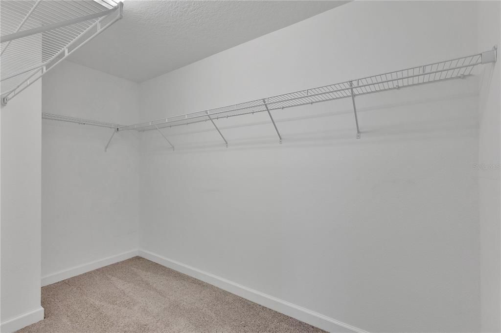 En Venta: $469,900 (3 camas, 2 baños, 2077 Pies cuadrados)