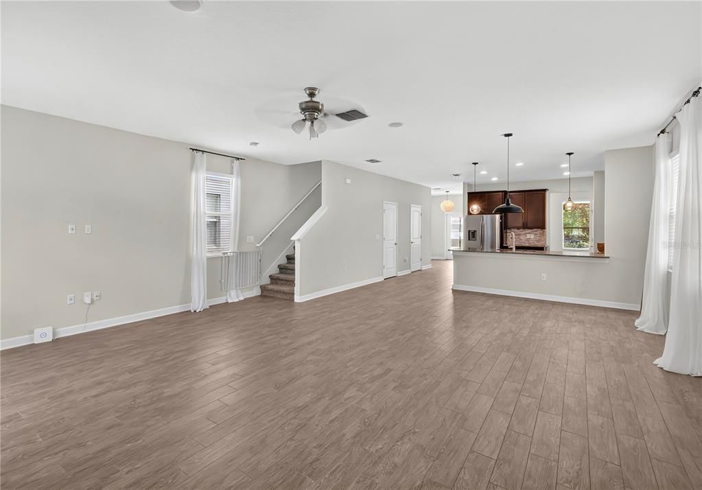 En Venta: $469,900 (3 camas, 2 baños, 2077 Pies cuadrados)