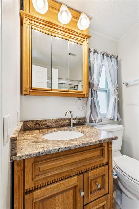 待售: $270,000 (2 贝兹, 2 浴室, 1900 平方英尺)