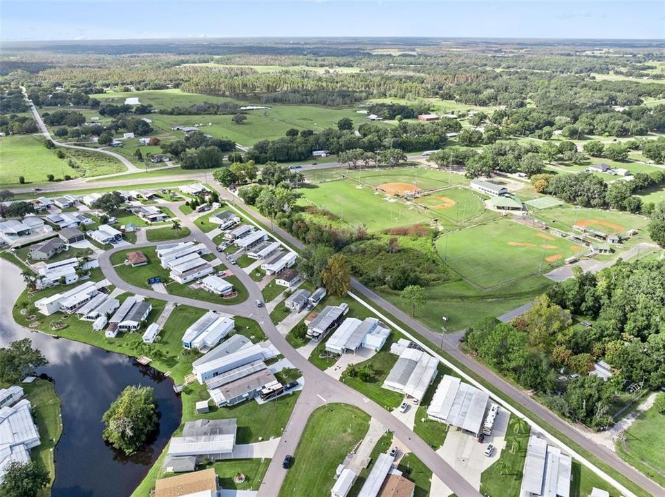 待售: $270,000 (2 贝兹, 2 浴室, 1900 平方英尺)