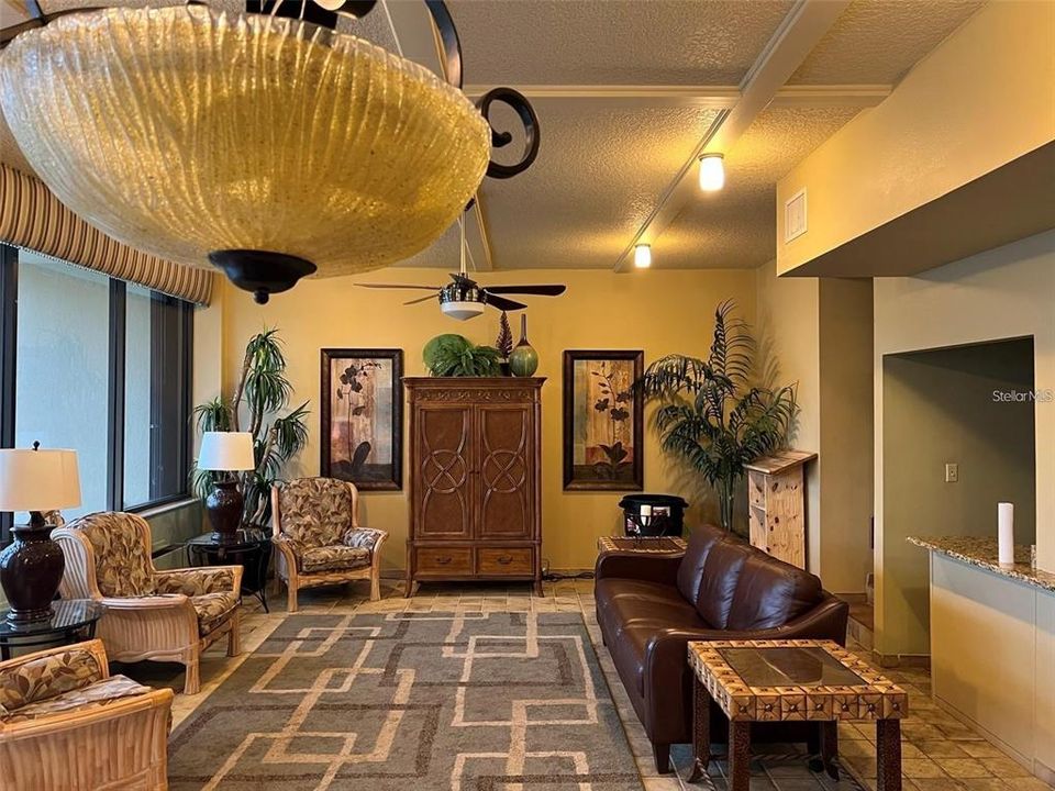 For Sale: $450,000 (2 beds, 2 baths, 1248 Square Feet)