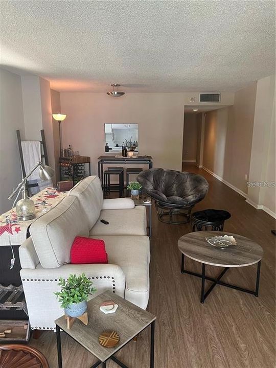 For Sale: $450,000 (2 beds, 2 baths, 1248 Square Feet)