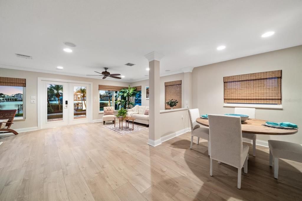 合同活跃: $1,649,900 (3 贝兹, 2 浴室, 2230 平方英尺)