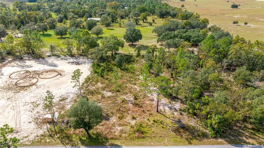 待售: $37,500 (1.02 acres)