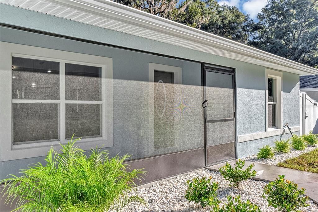 Active With Contract: $273,900 (3 beds, 2 baths, 1439 Square Feet)