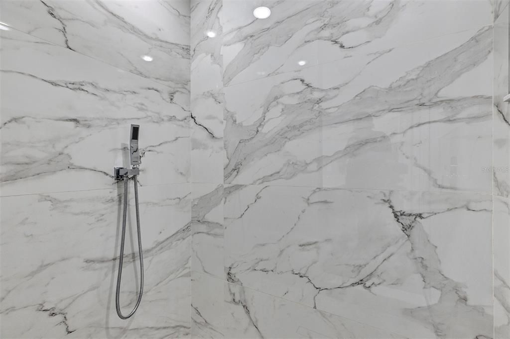 Active With Contract: $273,900 (3 beds, 2 baths, 1439 Square Feet)