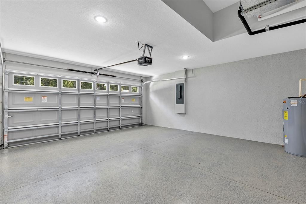 Active With Contract: $273,900 (3 beds, 2 baths, 1439 Square Feet)