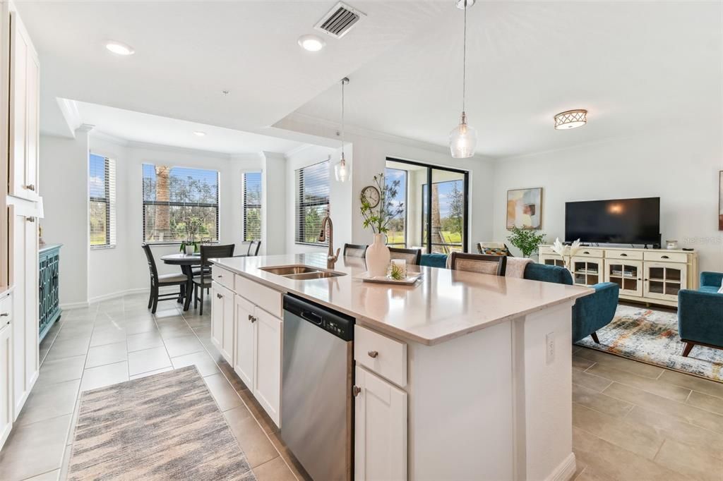 出租: $2,500 (2 贝兹, 2 浴室, 1142 平方英尺)