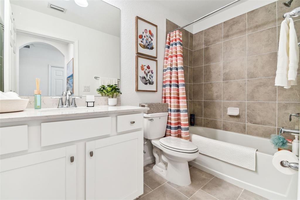 出租: $2,500 (2 贝兹, 2 浴室, 1142 平方英尺)