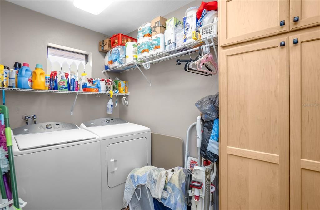 待售: $165,000 (2 贝兹, 2 浴室, 1146 平方英尺)