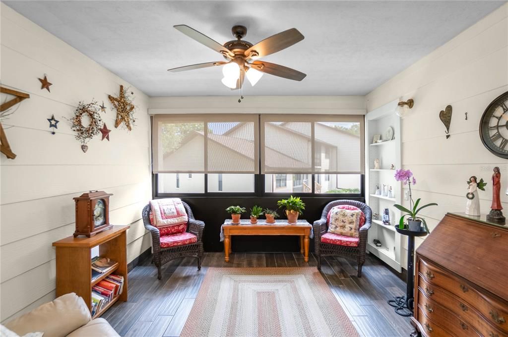 待售: $165,000 (2 贝兹, 2 浴室, 1146 平方英尺)