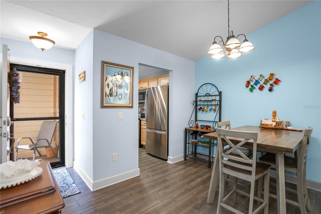 待售: $165,000 (2 贝兹, 2 浴室, 1146 平方英尺)