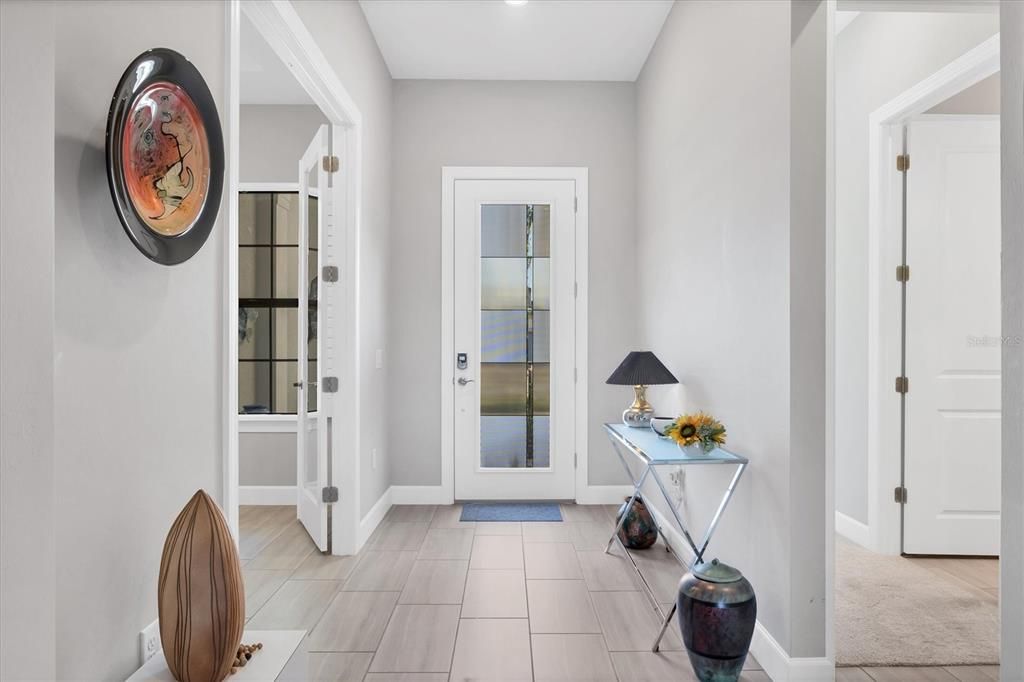 For Sale: $925,000 (3 beds, 3 baths, 2528 Square Feet)