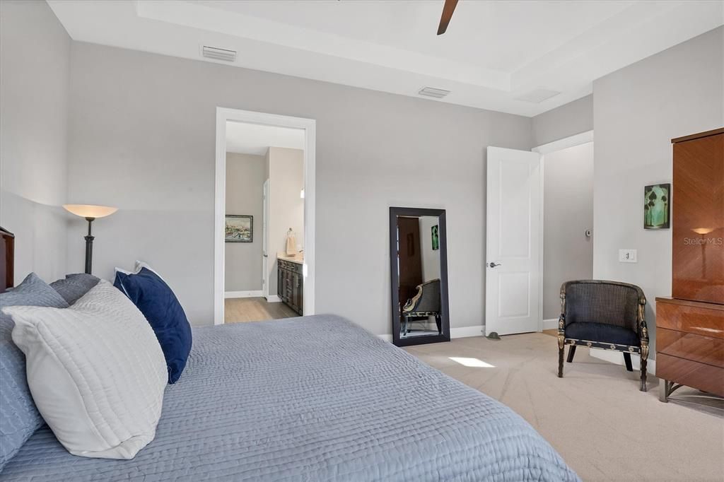 For Sale: $925,000 (3 beds, 3 baths, 2528 Square Feet)