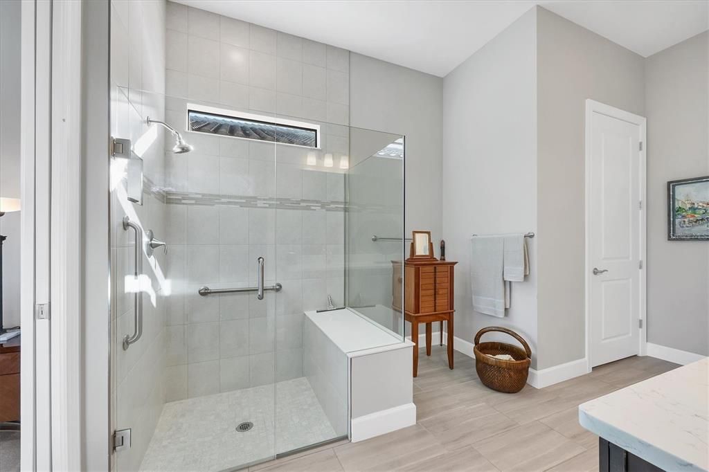 For Sale: $925,000 (3 beds, 3 baths, 2528 Square Feet)