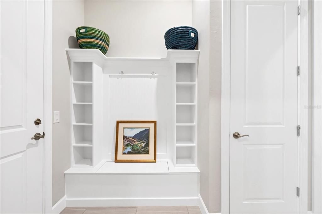 For Sale: $925,000 (3 beds, 3 baths, 2528 Square Feet)