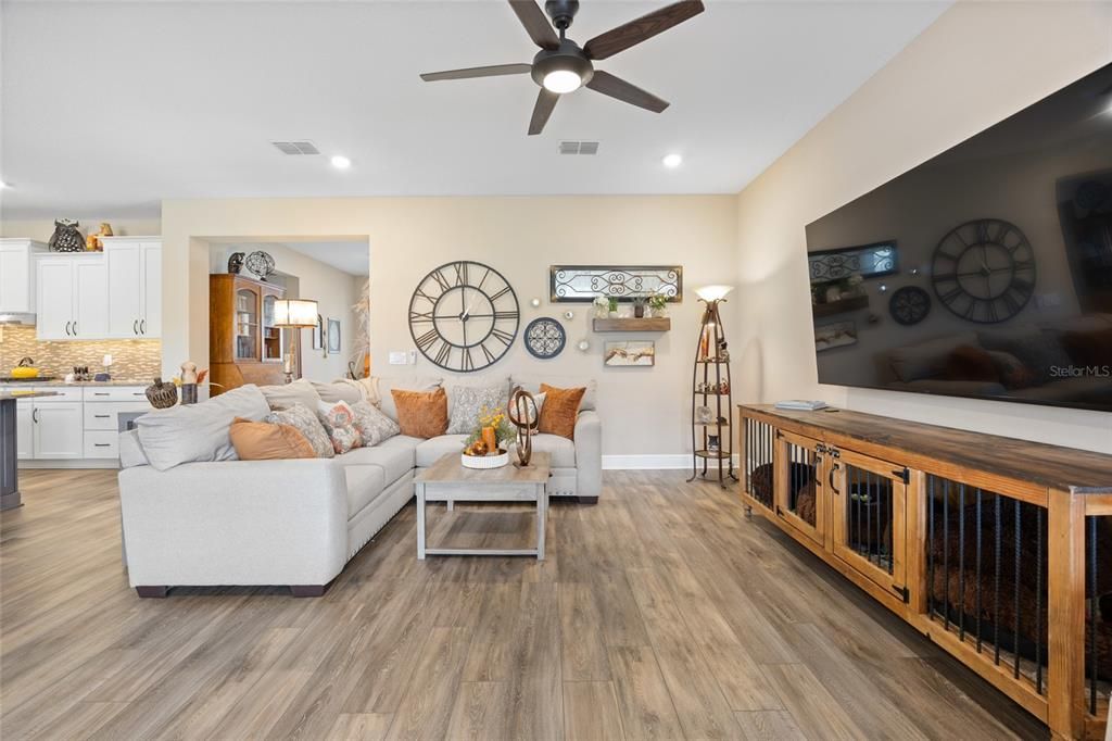 待售: $665,000 (3 贝兹, 3 浴室, 2493 平方英尺)