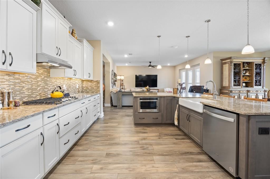 待售: $665,000 (3 贝兹, 3 浴室, 2493 平方英尺)