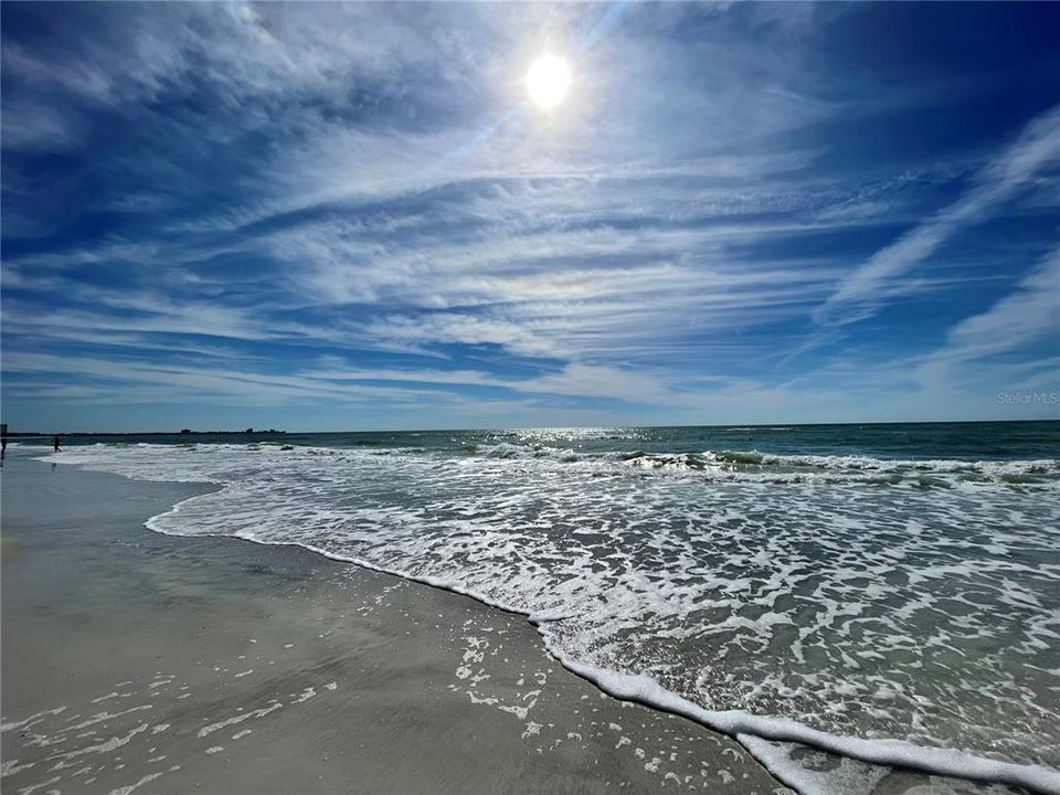 For Sale: $769,900 (3 beds, 2 baths, 2160 Square Feet)