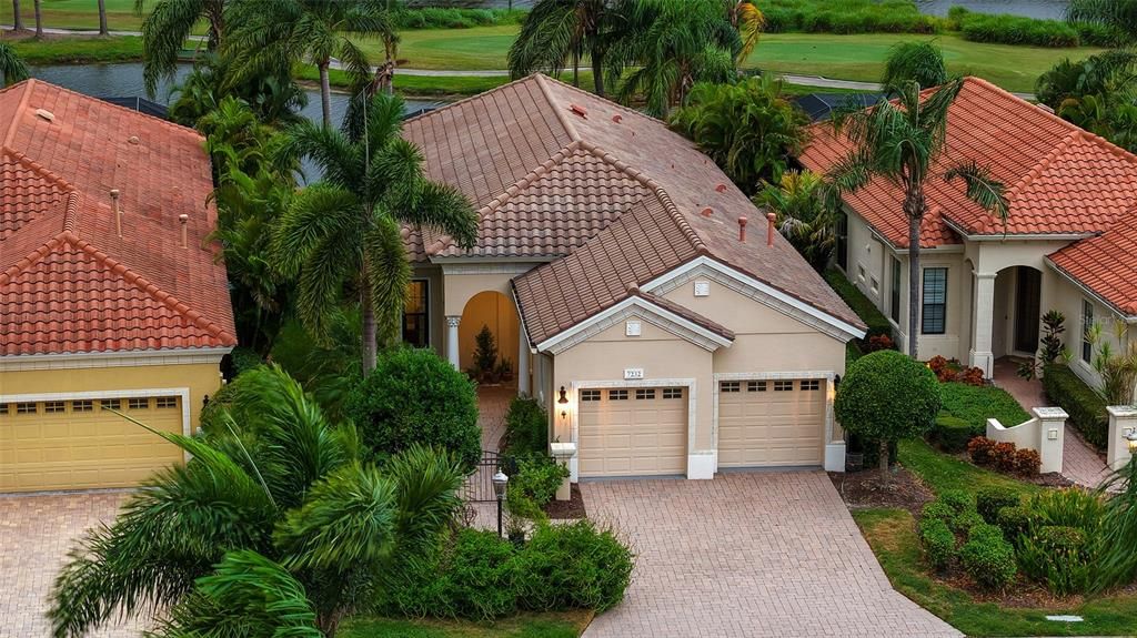 For Sale: $769,900 (3 beds, 2 baths, 2160 Square Feet)