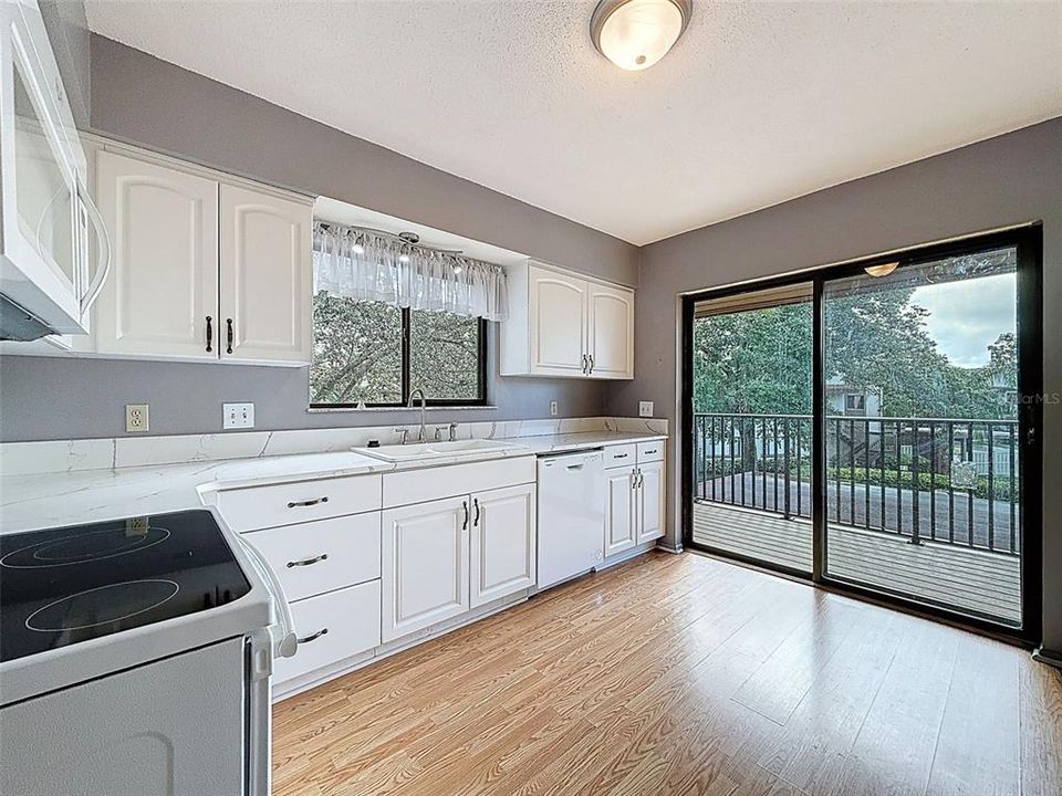 待售: $129,900 (2 贝兹, 2 浴室, 1144 平方英尺)