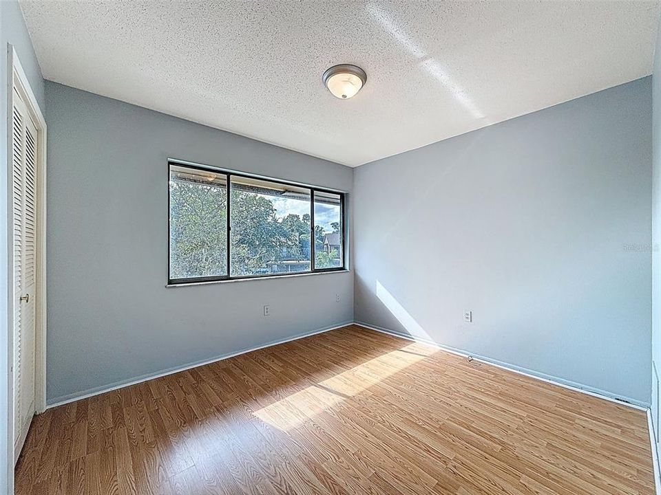 待售: $129,900 (2 贝兹, 2 浴室, 1144 平方英尺)