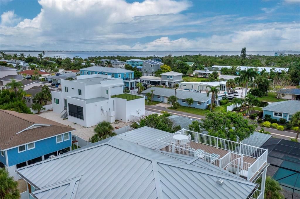 Под контрактом: $2,449,000 (4 спален, 4 ванн, 2875 Квадратных фут)