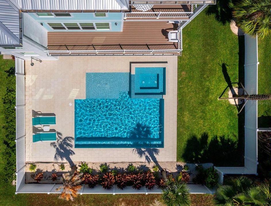 Под контрактом: $2,449,000 (4 спален, 4 ванн, 2875 Квадратных фут)